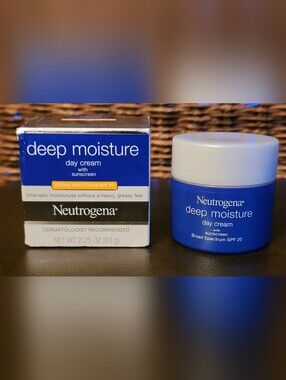 NEUTROGENA Deep Moisture Day Cream with Sunscreen Broad Spectrum SPF 20